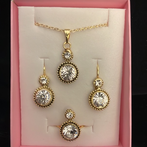 Jewelry Set - Picture 2 of 2